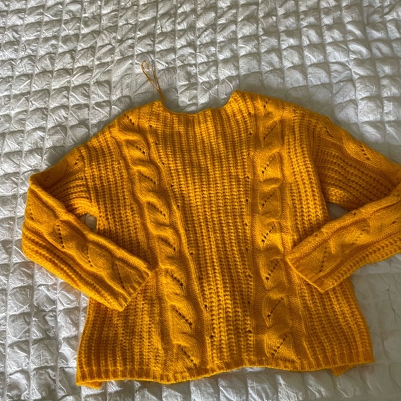 Anthropologie Yellow Gold Ramona V-Neck Cable Knit Sweater - Picture 11 of 12